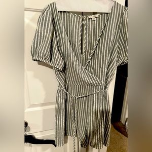 American Eagle jumper